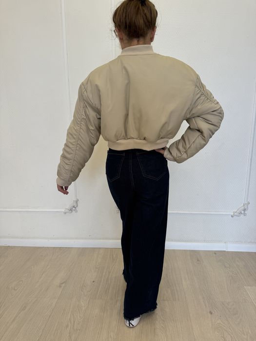 Продам демисезонную куртку