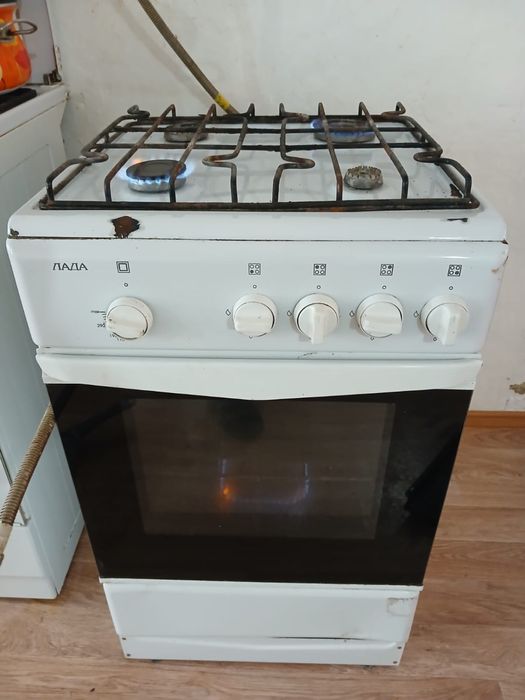 Продам газ плиту