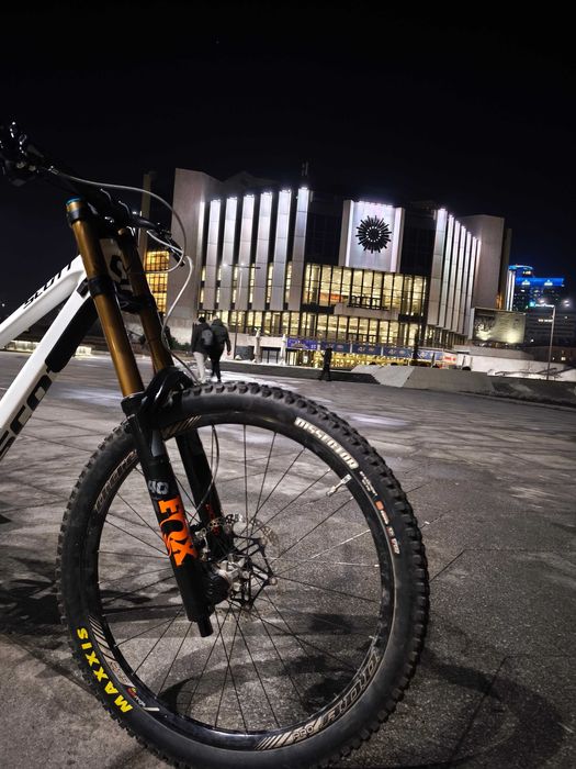 Scott Gambler 900( скотт гамблер ) колело за спускане.  L размер