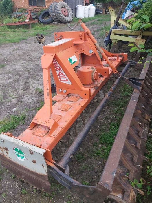 Grapa rotativa ReMac de 3 metri