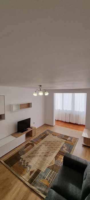 Inchiriez apartament cu 2 camere