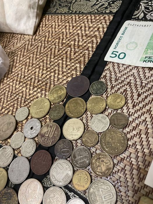 Стари банкноти пари стотинки