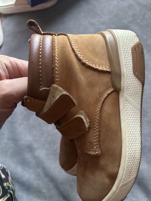 Продам обувь для девочки 5-8 лет