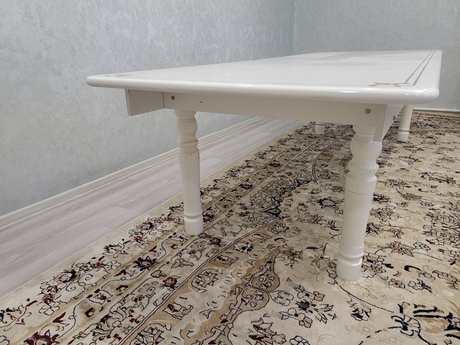 Үстел сатылады !!!