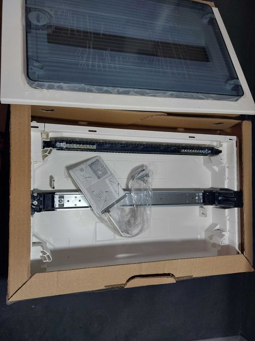 Tablou 18 module (1x18), montaj incastrat, Hager VF118TD, NOU