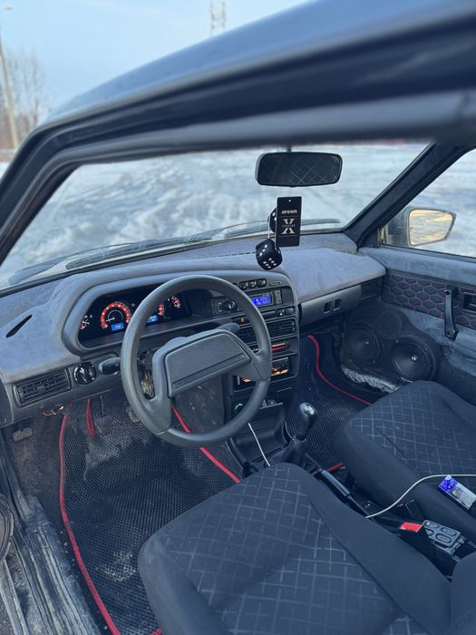 На продаже ваз 2113