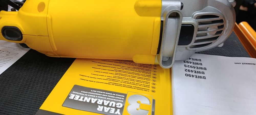ORGINAL DEWALT R 230 болгарка