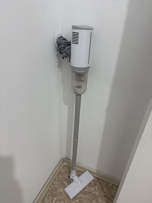 Пылесос продам веритикалтный