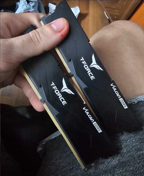 32 GB ram DDR5 6000mhz negociabil