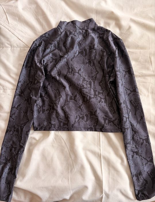 Блуза Guess змийски принт с лого  размер XS/S