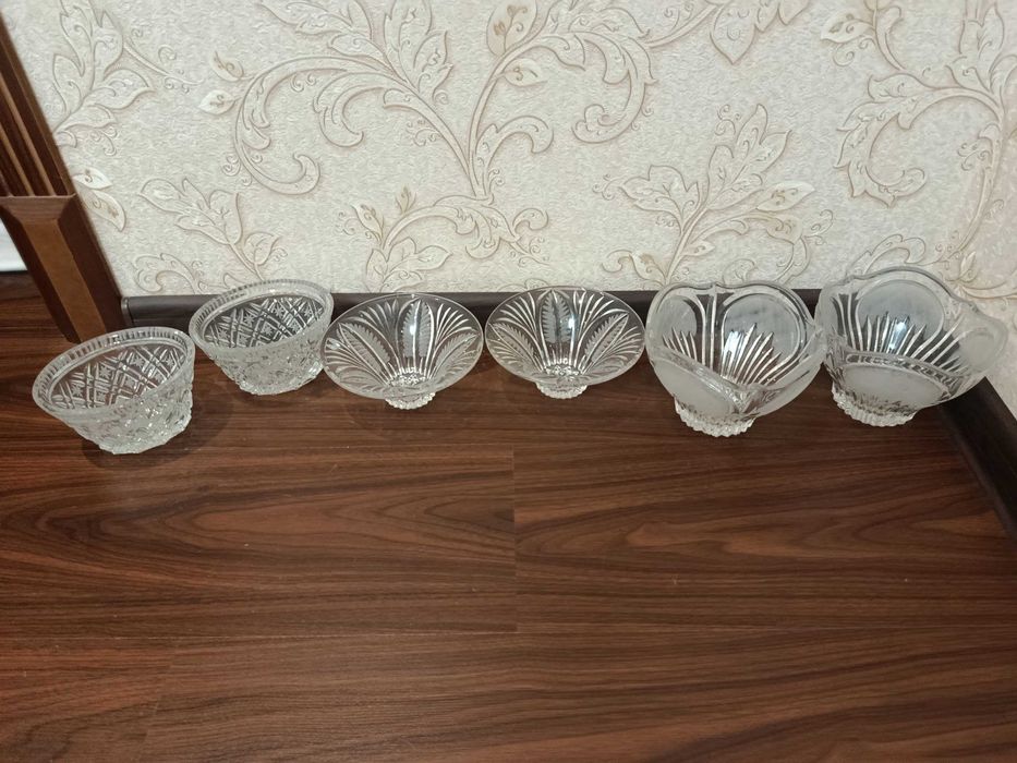 Продаю советские посуды, хрусталы и рюмки разные. пишите в телеграмм