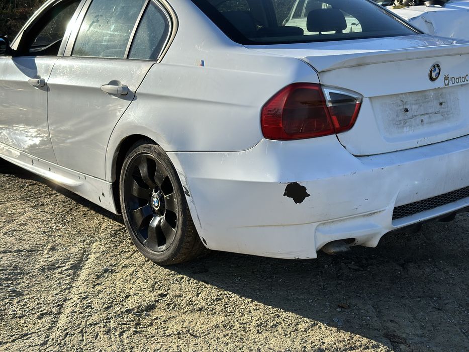 Dezmembrez bmw e90 2.0 163 cp