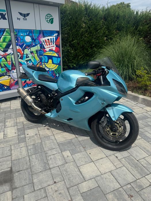 Motocicleta Honda Cbr 600 F4i sport nu (Honda cbr600rr, kawasaki ninja, yamaha R6)