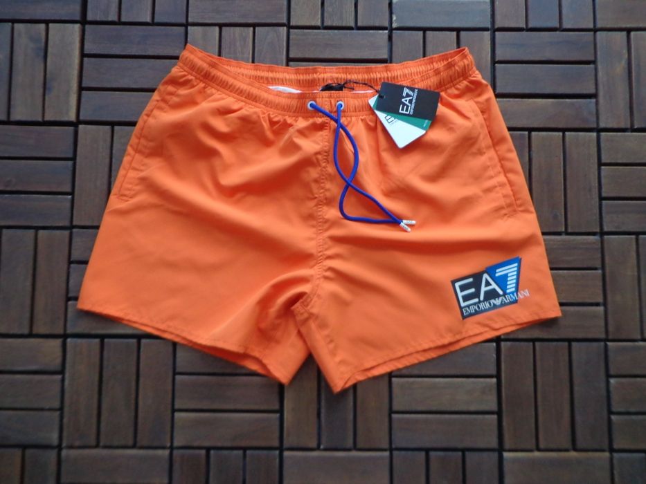 Мъжки плувни шорти EA7 Emporio Armani размери S, M