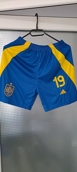 Vând pantaloni sport