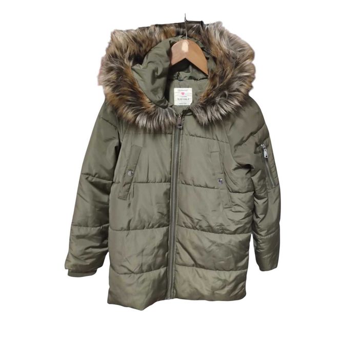 Geacă Groasă de Iarnă Puffer Primark cu Glugă și Blăniță, Verde Oliv – Mărimea 152 (11-12 Ani) | Second Hand Premium 59,00Lei