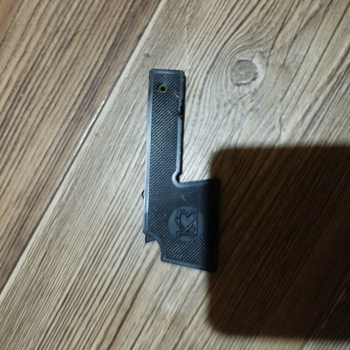 Сувенирный топорик.