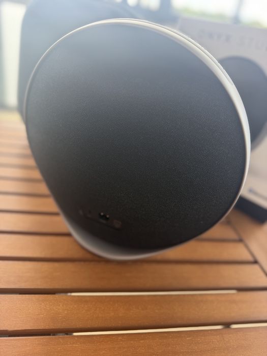Harman Kardon onyx 9 нова! + чанта