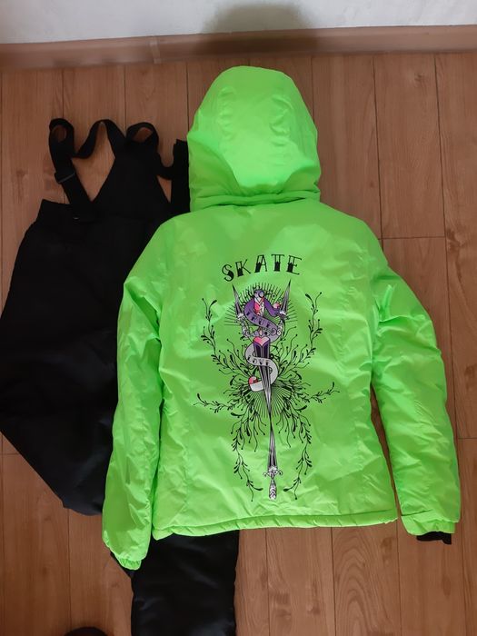 Продам горнолыжный костюм