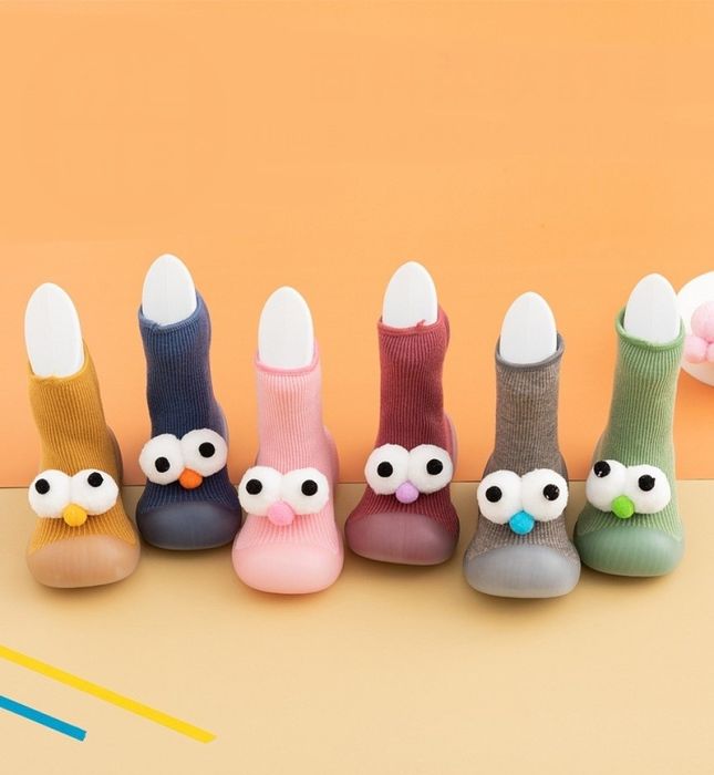 Детски есенни обувки с чорап и очички, различни номера и цветове W SHO