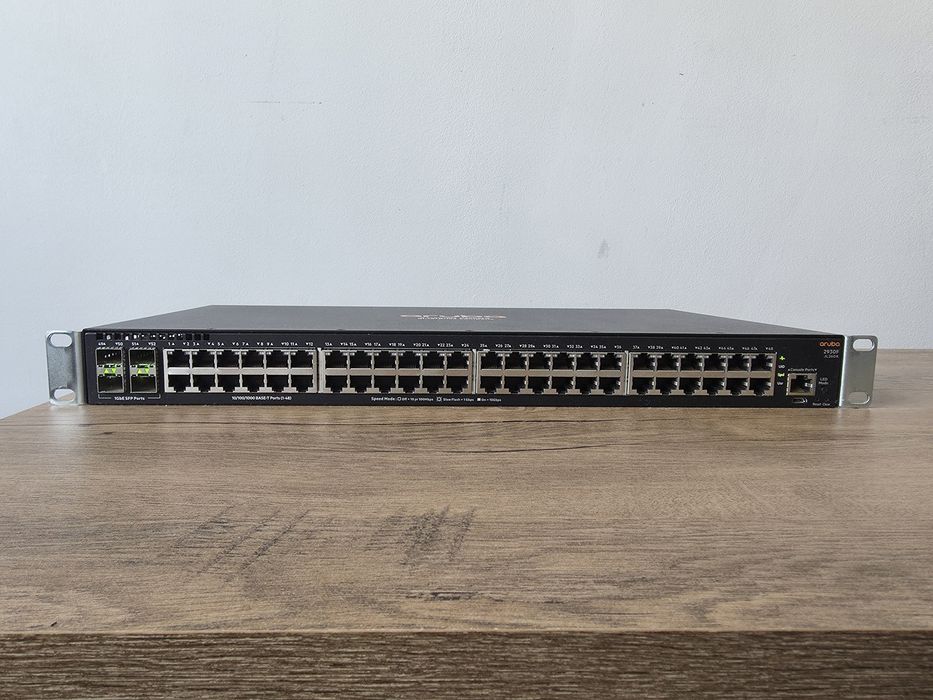 Switch gigabit HP Aruba 2930F  JL260A