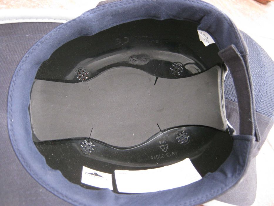 Casca protectie scuter trotineta bicicleta sapca frumoasa motoreta