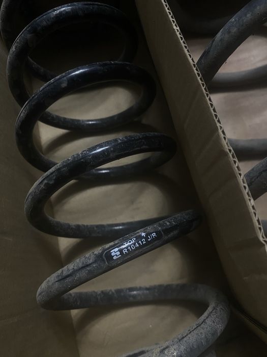 Оригинални пружини за golf 6