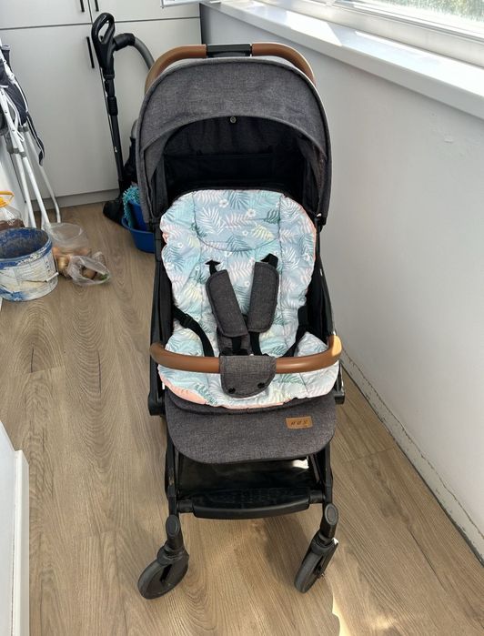 Коляска детская прогулочная