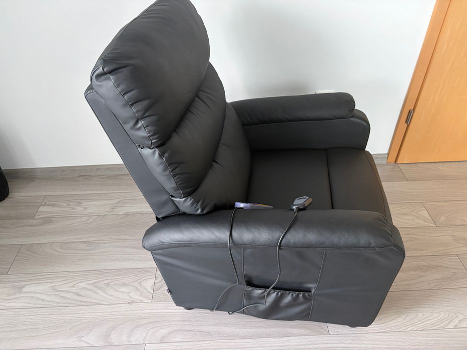 Vând fotoliu electric cu recliner