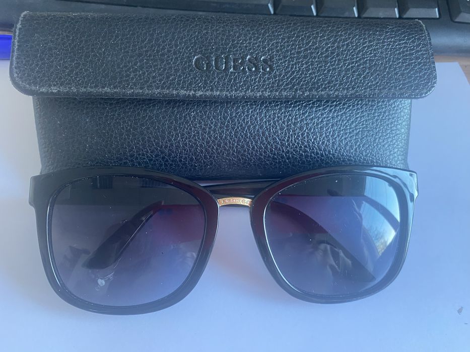 Очила Guess
