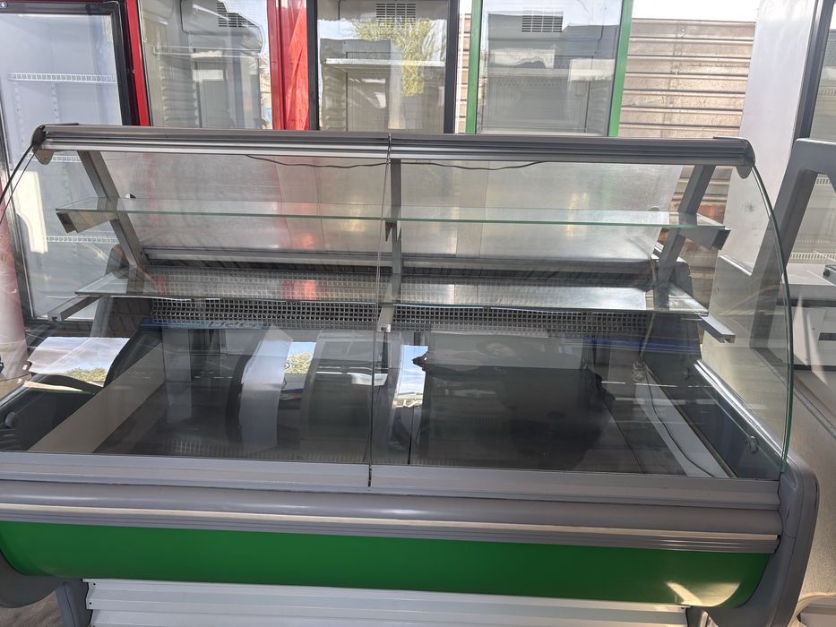 Холодильная витрина