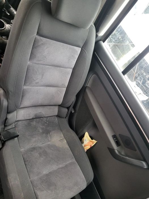 dezmembram volkswagen touran 2012 haion /bara spate/ stopuri