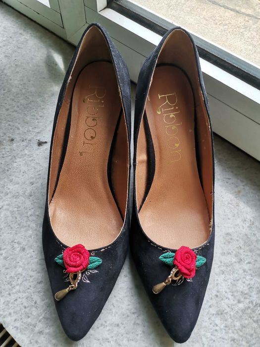 Черни обувки на ток