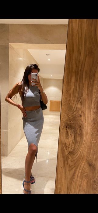 Сив комплект Zara – размер S, топ + пола