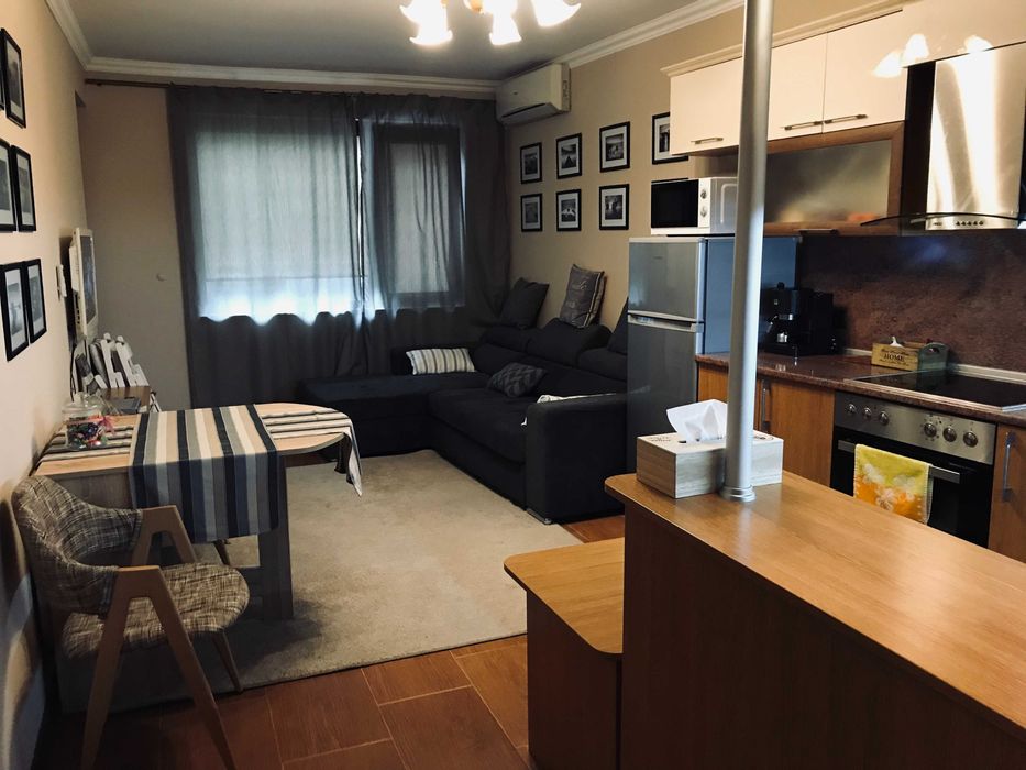 Дава се под наем Двустаен апартамент в Варна, Гръцка махала - 53 кв.м за 714 € - Снимка #2