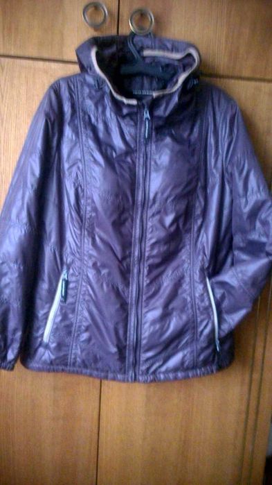 Куртка женская демисезонная.