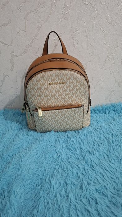 Продам рюкзак 5000