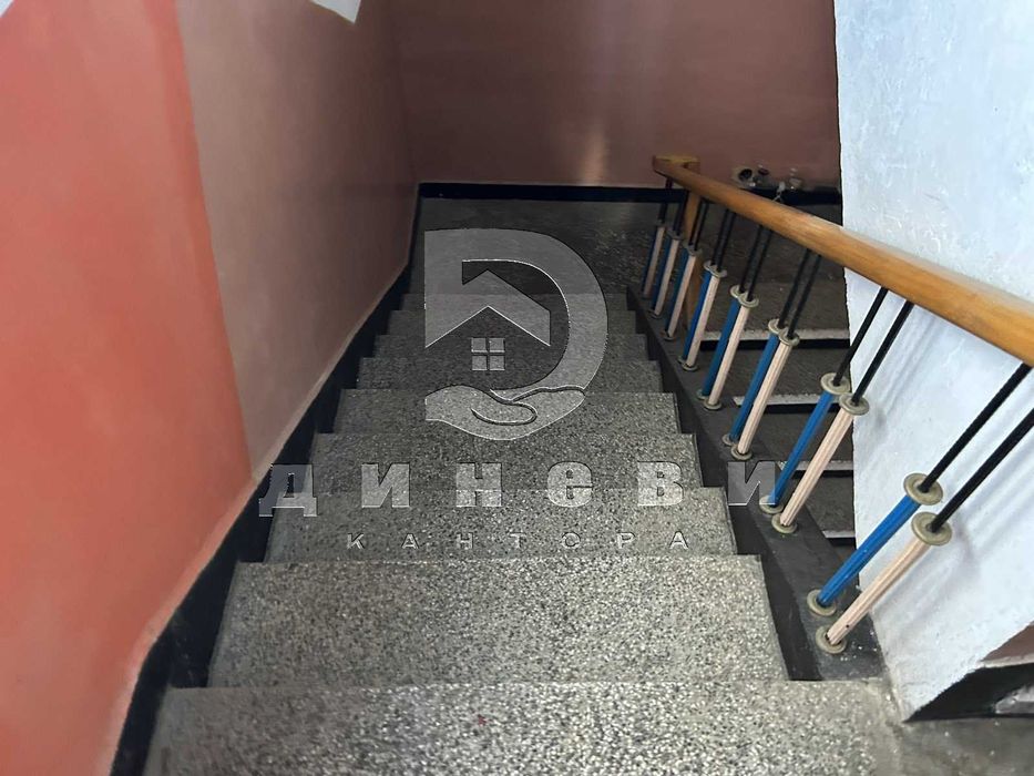 Eтаж от къща на Аязмото