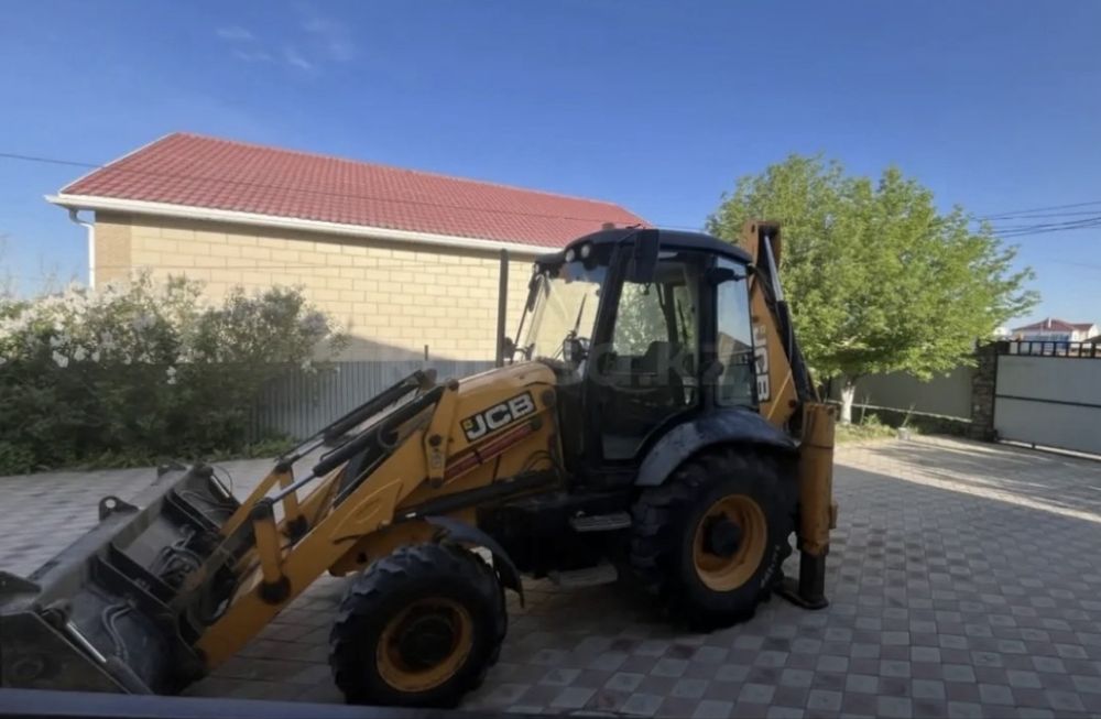 Аренда экскаватор погрузчик JCB 3CX