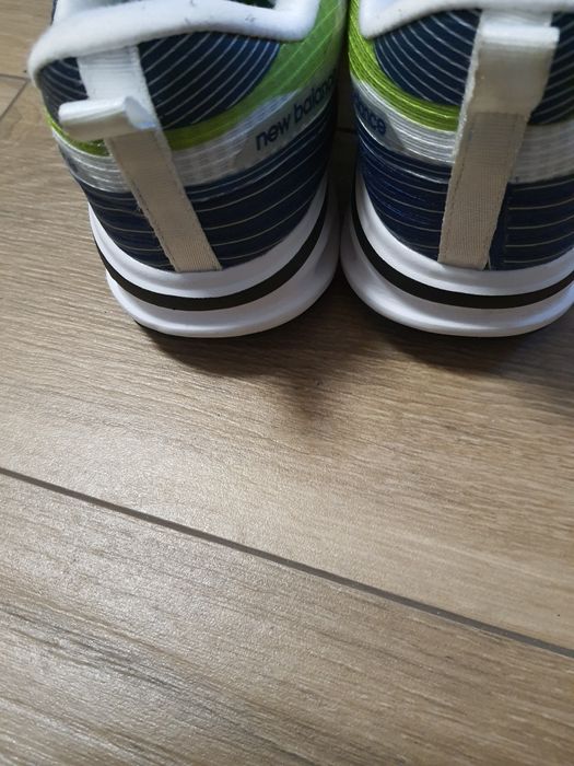 Newbalance mărimea 44