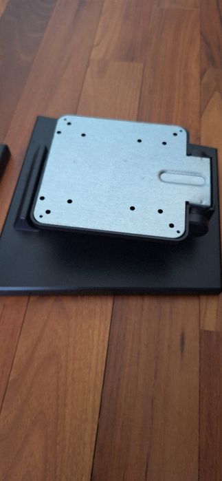 НОВИ стойки за монитори VESA 140