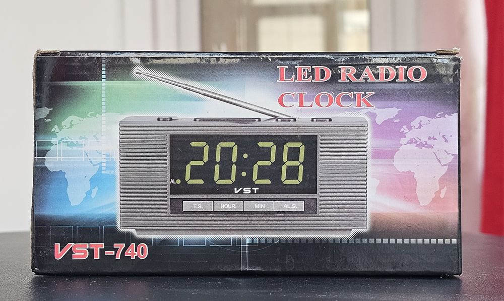 Ceas digital cu Radio