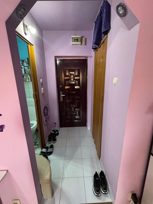 Vand garsoniera zona Dristor