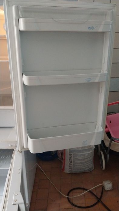 Продам холодильник Индезит  в отличном состоянии