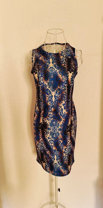 Дамска официална рокля