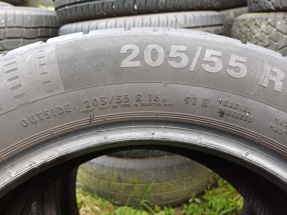 Vând 4 anvelope de vara 205 55 r16 CONTINENTAL  foarte bune
