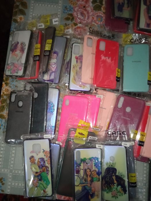 Чехлы для телефонов