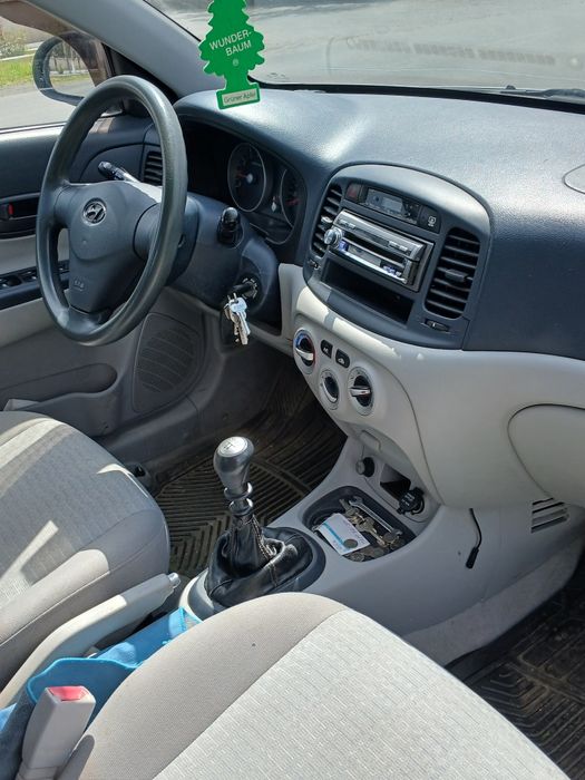 De vinzare Hyundai Accent