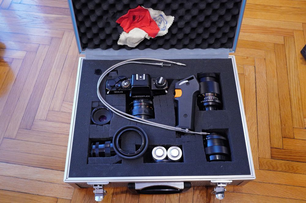 Aparat foto film Revue Flex 3003 cu 3 obiective, geanta aluminiu