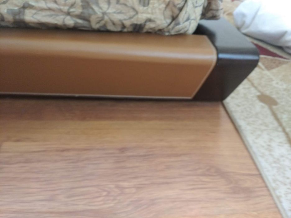 Продам спальный гарнитур  шкаф -купе